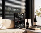 Mockup av Pouring Passion Wine affisch på vägg – köp enkelt hos Bozetto i hög kvalitet