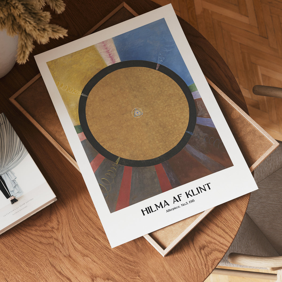 Hilma af Klint The Altarpiece poster visualiserad på vägg – stilren mockup från Bozetto