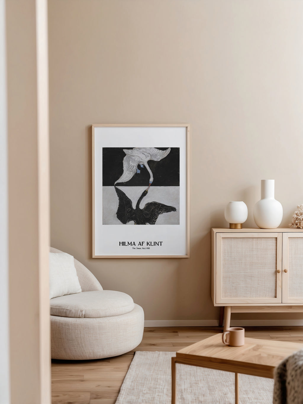 Väggmockup med Hilma af Klint The Swan No.1 – köp enkelt hos Bozetto affisch i hög kvalitet