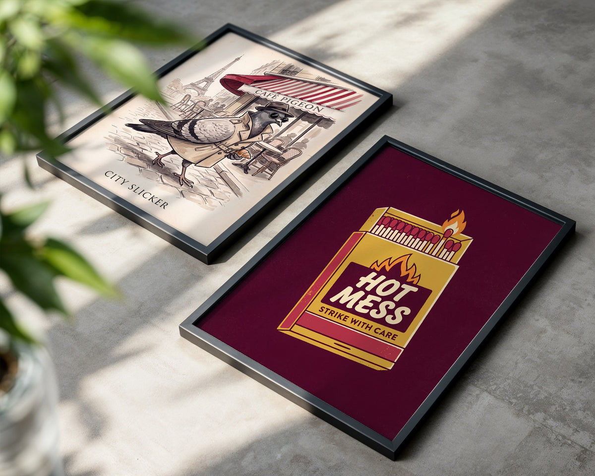 Hot Mess Poster – två posters i rum 1