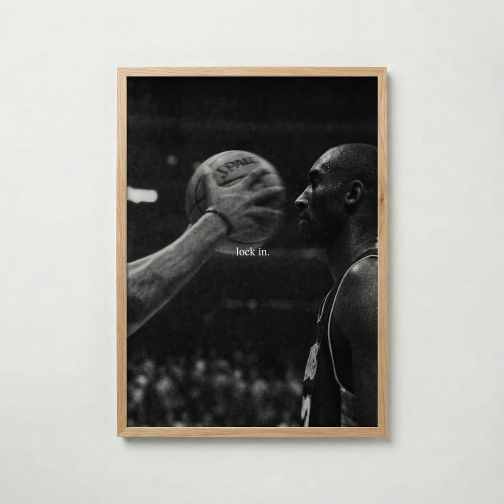 Kobe Bryant Lock In – affisch med snyggt motiv, köp enkelt hos Bozetto i flera storlekar