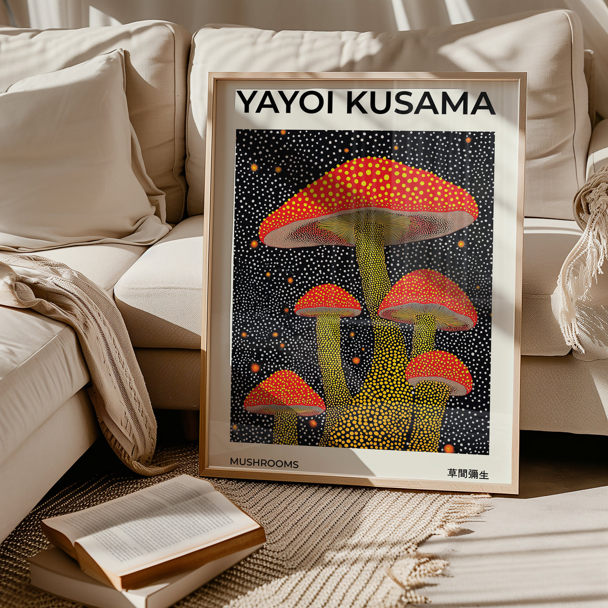 Väggmockup med Yayoi Kusama Mushrooms – köp enkelt hos Bozetto affisch i hög kvalitet