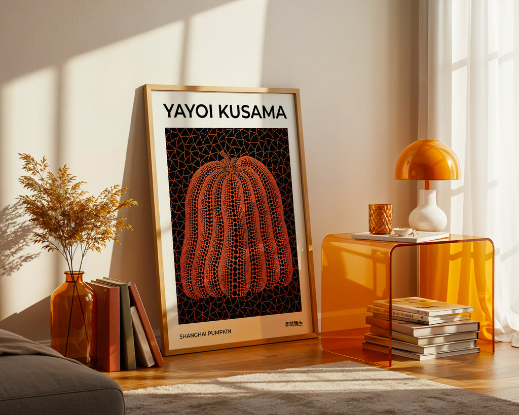 Väggmockup av Yayoi Kusama Shanghai Pumpkin affisch på ljus vägg – Bozetto konsttryck