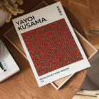 Yayoi Kusama Mind Swirl – affisch med stilfullt motiv från Bozetto i hög kvalitet