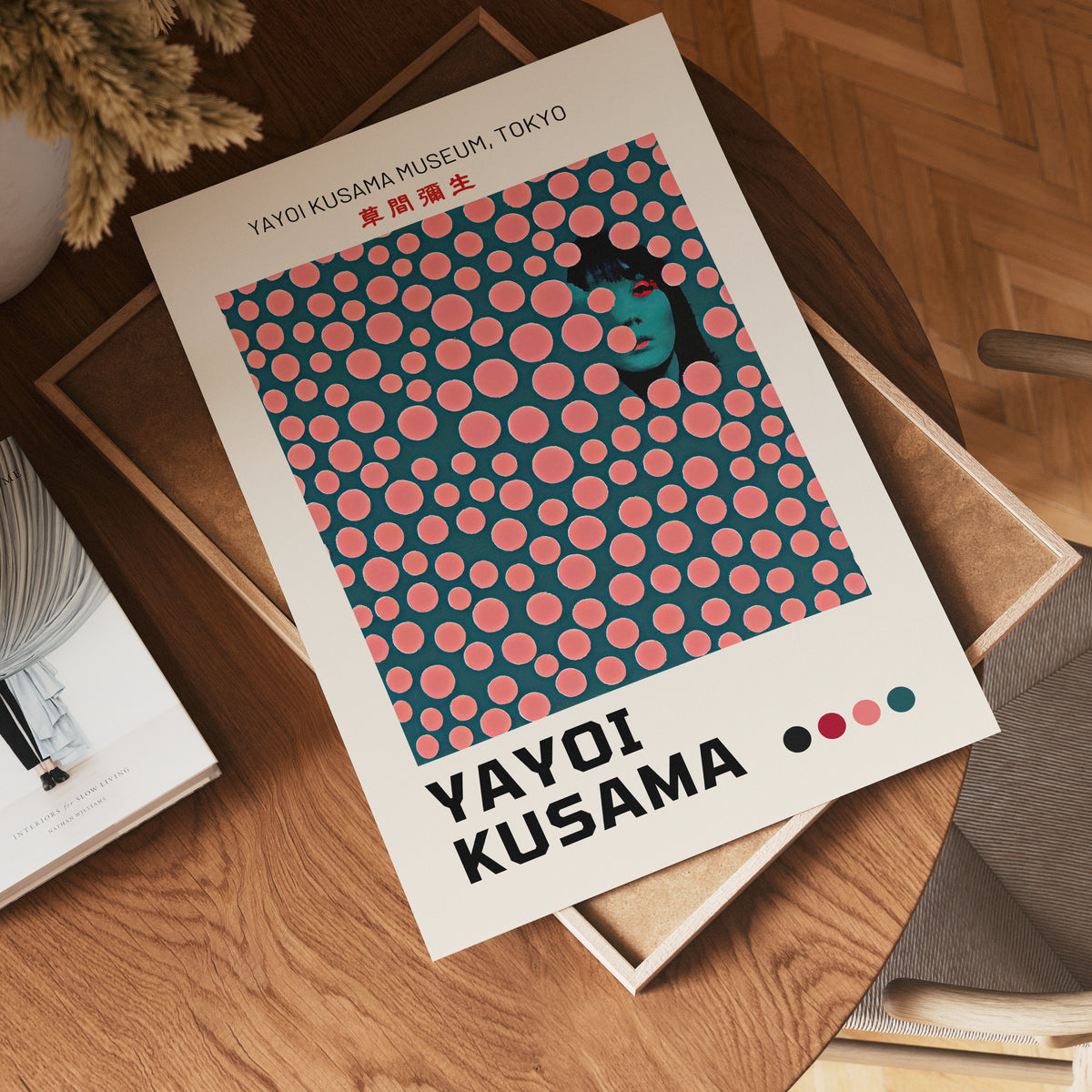 Yayoi Kusama Hidden Gaze poster visad rakt fram – Bozetto affisch i hög tryckkvalitet