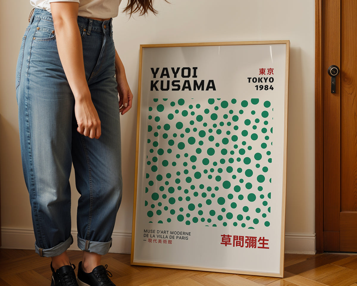 Väggmockup av Yayoi Kusama Belros affisch på ljus vägg – Bozetto konsttryck – nr 3