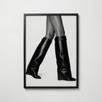 Sleek Leather Boots Poster – svart ram