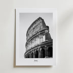 Rome Coliseum – stilfullt konsttryck från Bozetto, tryckt på matt finpapper i hög tryckkvalitet