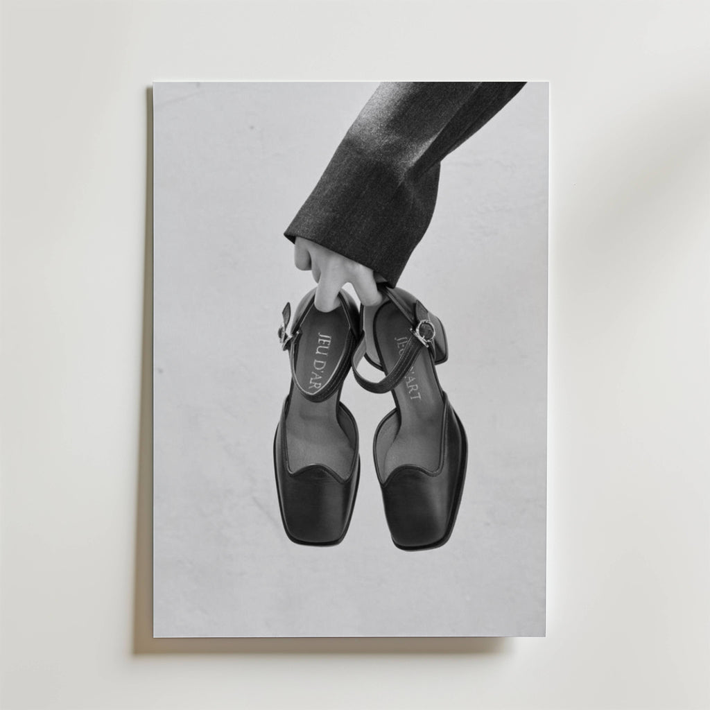 Minimalist Heels – stilfullt konsttryck från Bozetto, tryckt på matt finpapper i hög tryckkvalitet