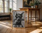 Dior Doberman poster visualiserad på vägg – se rätt storlek med mockup från Bozetto