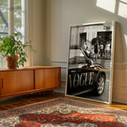 Vogue Paris poster visualiserad på vägg – se rätt storlek med mockup från Bozetto