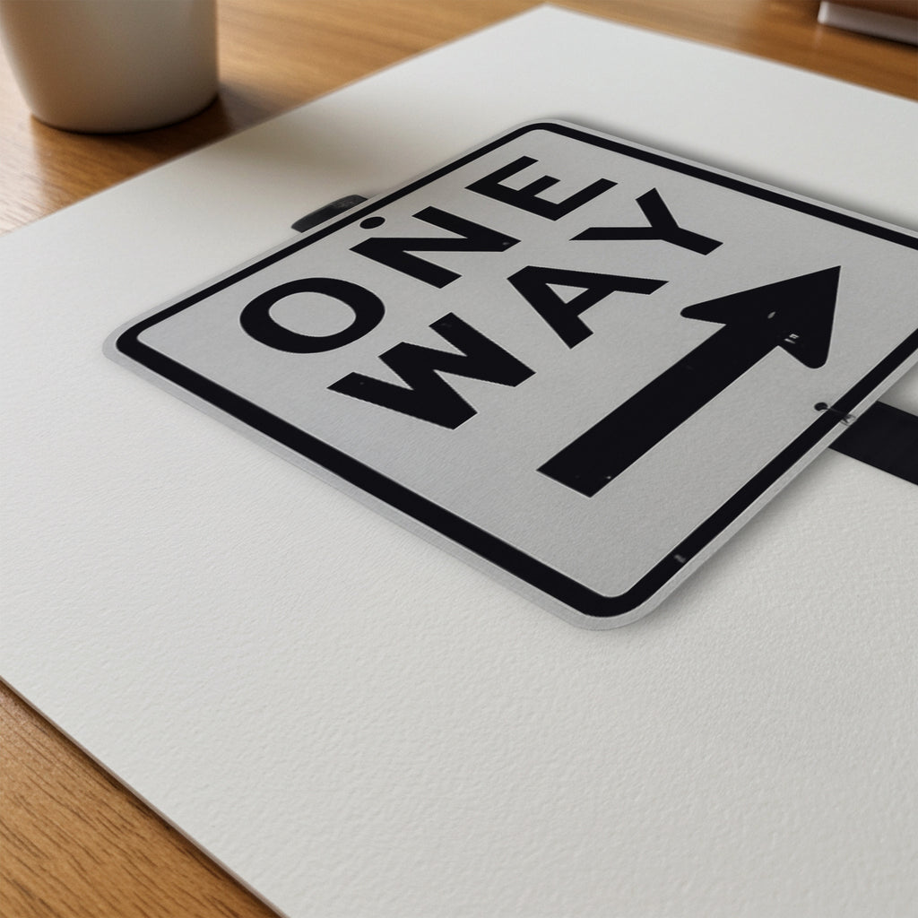 One Way Sign Poster – närbild på papper