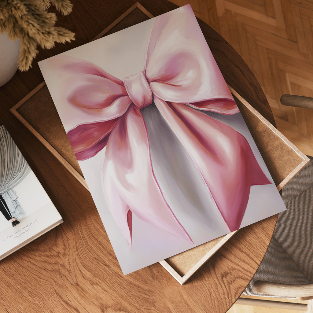 Pink Satin Bow poster i flera storlekar – jämför mått och välj rätt hos Bozetto i hög tryckkvalitet