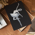 Helena Engström Prima Ballerina – stilfullt konsttryck från Bozetto, tryckt på matt finpapper