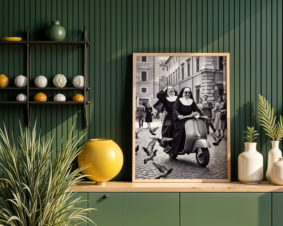 Sisters on a Scooter Poster – i rum 3