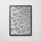 Frosted Leopard Fur Poster – svart ram