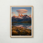 Plakat z Torres del Paine o świcie