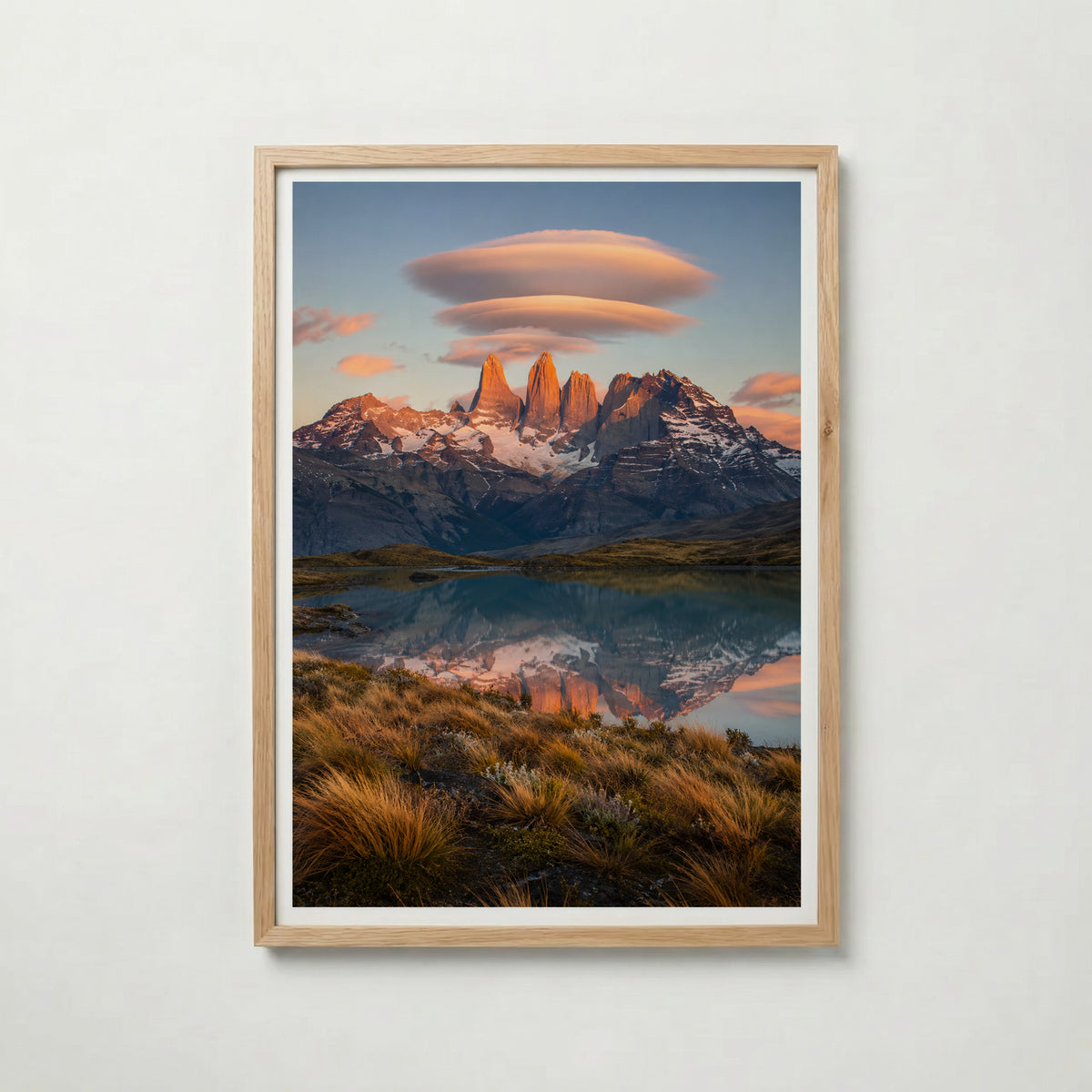 Plakat z Torres del Paine o świcie