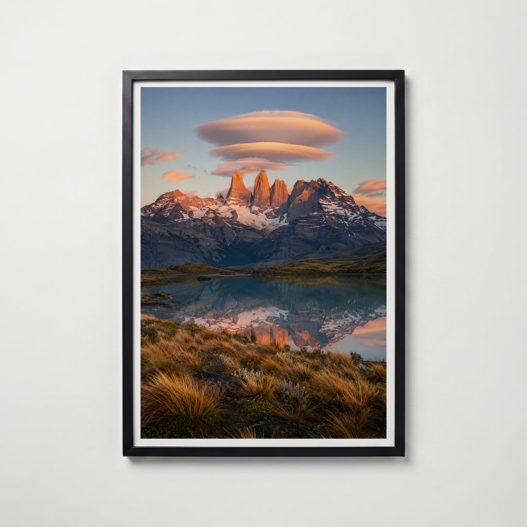 Plakat z Torres del Paine o świcie