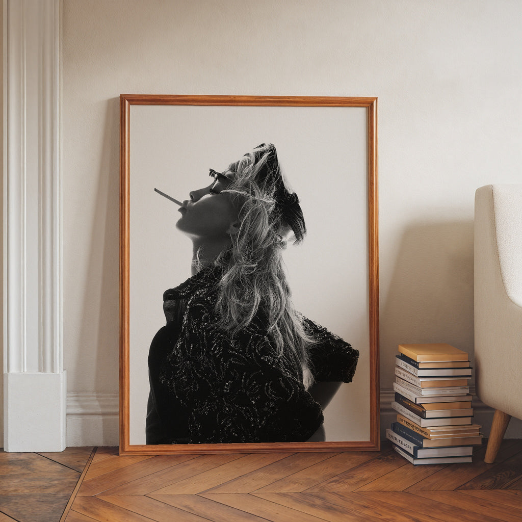 Windswept Glamour Poster – i rum 3