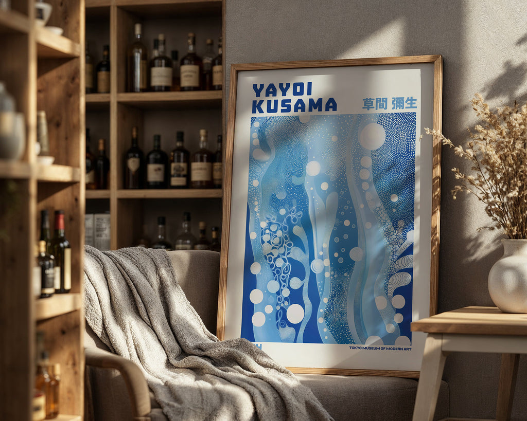 Mockup för Yayoi Kusama Floating Infinity – se hur affischen ser ut på väggen, Bozetto