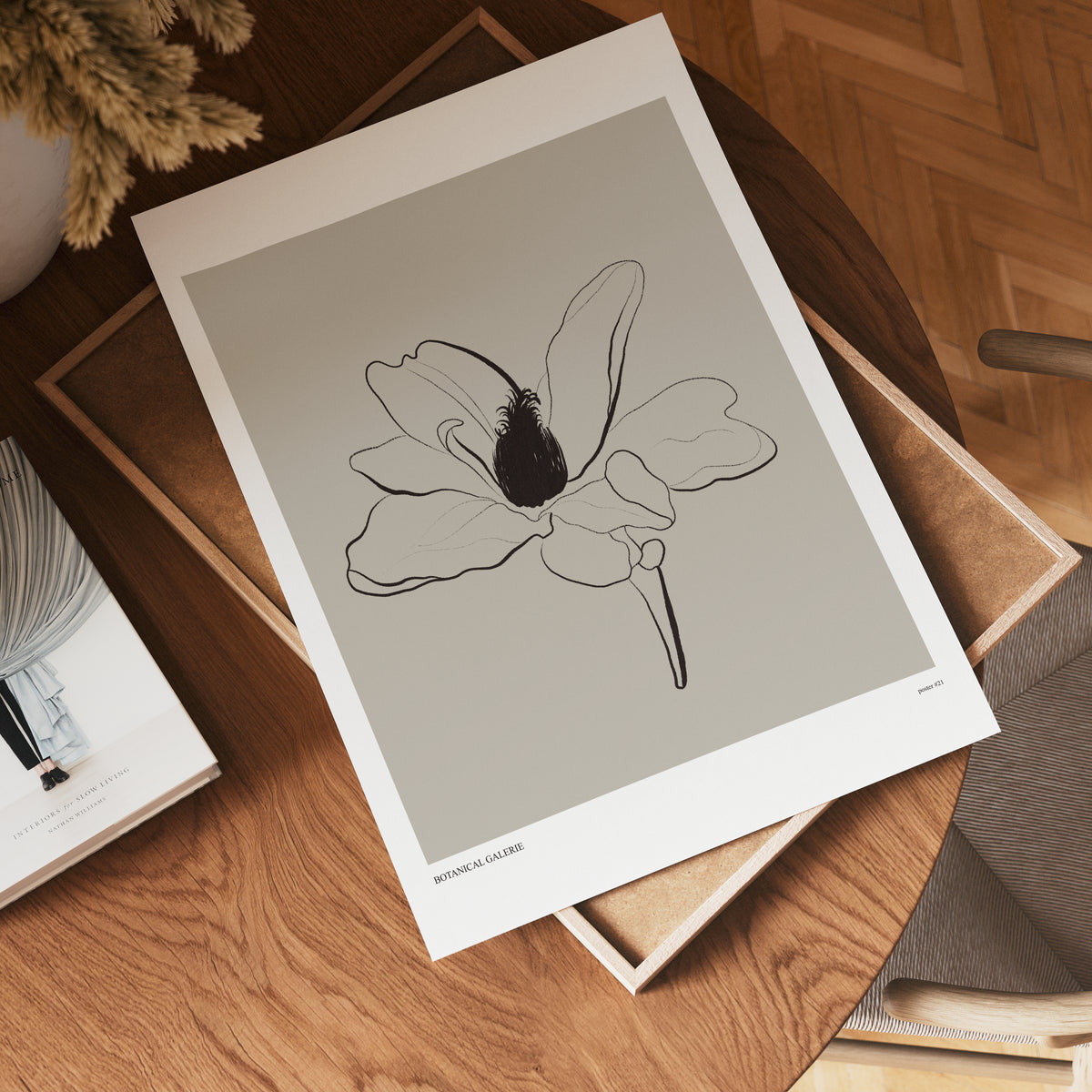 The Silent Bloom poster visad rakt fram – Bozetto affisch i hög tryckkvalitet i hög tryckkvalitet