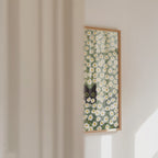 Hidden in Green Bloom Poster – väggvideo