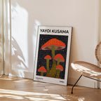 Yayoi Kusama Mushrooms affisch i stilren inredning – Bozetto poster i hög tryckkvalitet